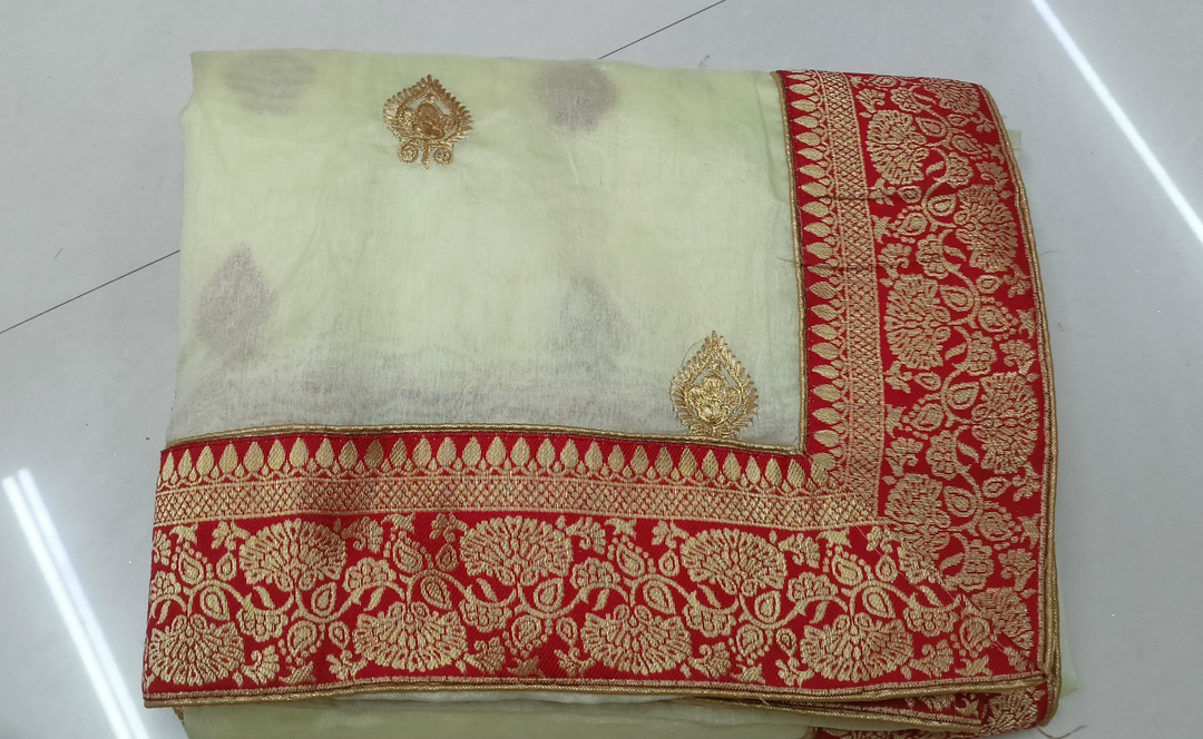 Silk off white saree specially for durga pooja uploaded by Amit textiles on 7/6/2023