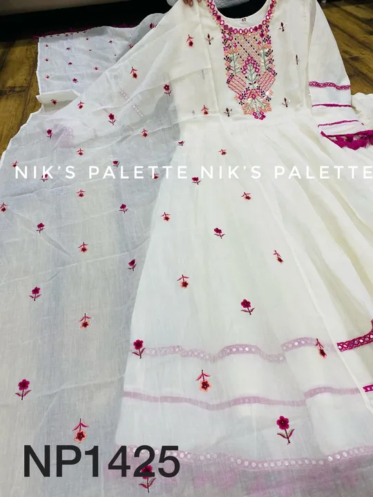 Gown with dupatta  uploaded by Villa outfit on 7/6/2023