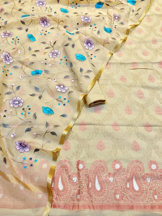 *HANDLOOM COTTON BANARASI SUIT*🌹

*Banarasi Soft cotton  Resham weaved suit with ORGANZA  embroider uploaded by Aanvi fab on 7/6/2023