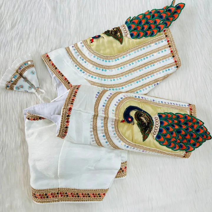 SAWAN SPECIAL REAL 3D PEACOCK BLOUSE uploaded by SHREE HARSIDDHI FASHION on 7/6/2023