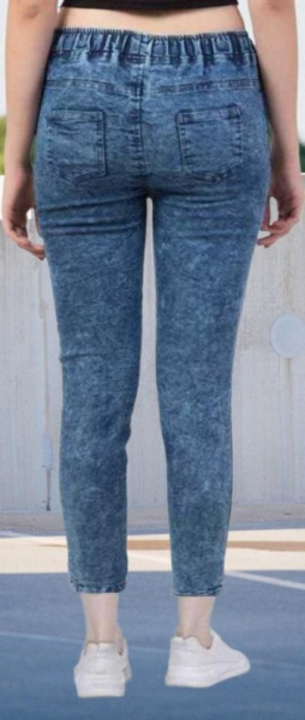 Buy Versace Jeans Couture Women Ice-Wash Distressed Skinny Jeans for Women  Online | The Collective
