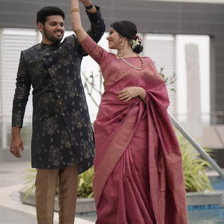 4577* NEW LAUNCHING *
Esomic-4577
Silk Esomic's wedding saree collection of luxurious Banarasi Weave uploaded by Esomic on 7/8/2023