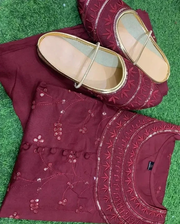 Trendy Rayon Kurta Pant and Juti Set For Women

Size: 
M
L
XL
2XL

 Color:  Maroon

 Fabric:  Rayon
 uploaded by New collection on 7/8/2023