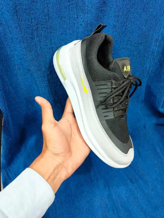 Nike shoe uploaded by Beluga Inventory on 7/8/2023