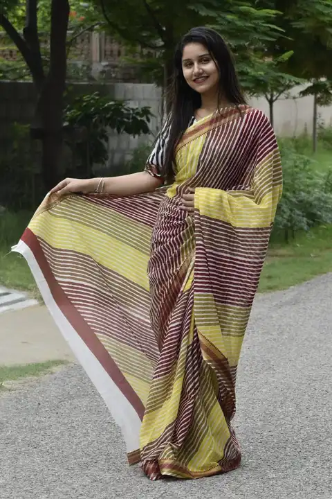 🥻New arrival🥻
Cotton molmol saree with
  *GOLDEN ZARI* 
 *Lahriya print* 
All saree with same blou uploaded by Ayush Handicarft on 7/8/2023