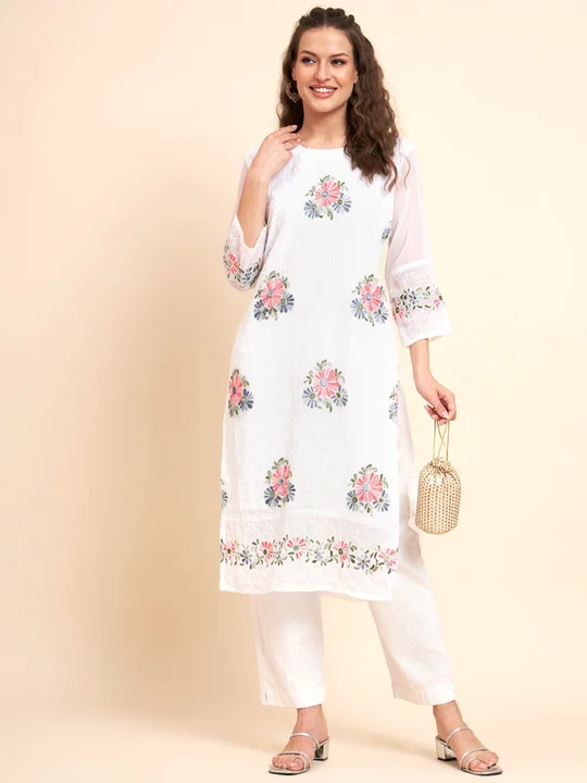 White flower kurti uploaded by MD woman's fashion  on 7/10/2023