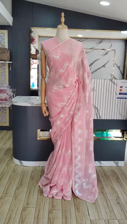 Butiful sarees uploaded by Villa outfit on 7/11/2023