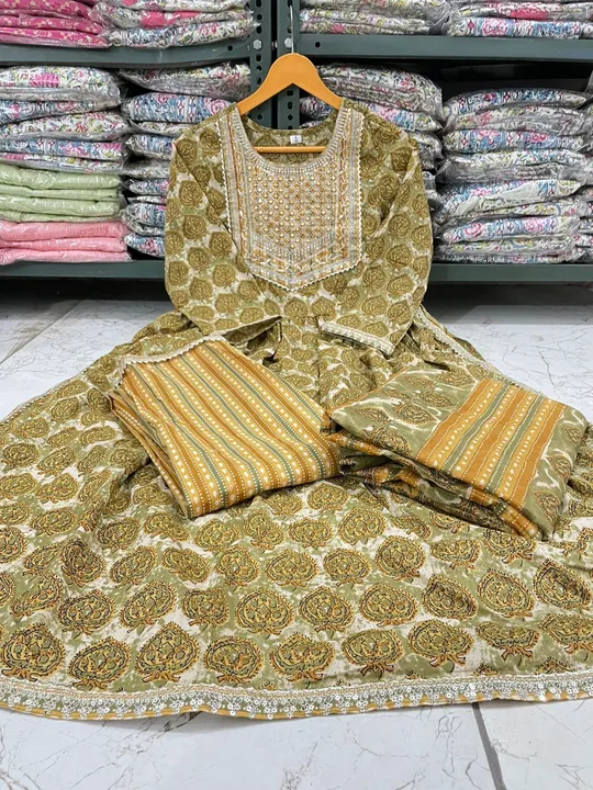 Handloom cotton Nayra cut uploaded by Ronak Fashion point on 7/11/2023