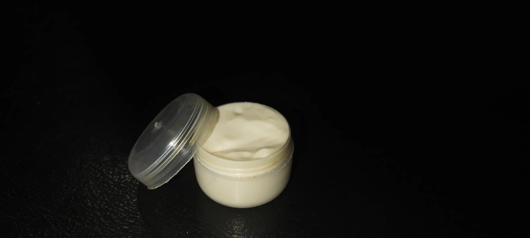 Product uploaded by DR artistry beauty products on 7/12/2023