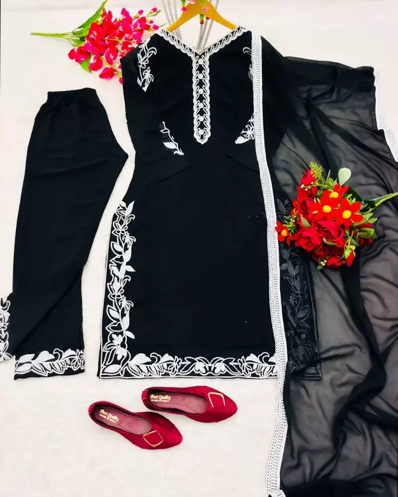 👉👗*Launching New Đěsigner Party Wear Look Top Pent & Dupatta Set *👗👈

👇(*FD-7922*)👇

👗*FABRIC uploaded by Ahmed fashion on 7/12/2023