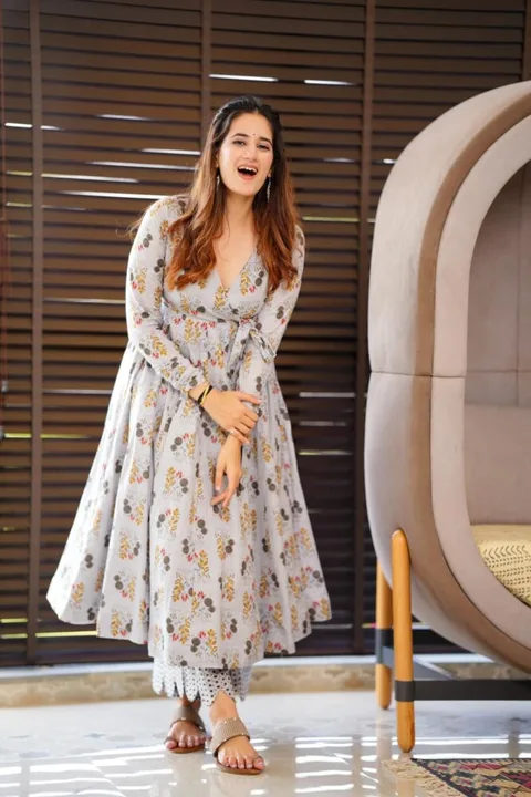 Beautiful reyon printed gown uploaded by Aparna fashion club on 7/12/2023