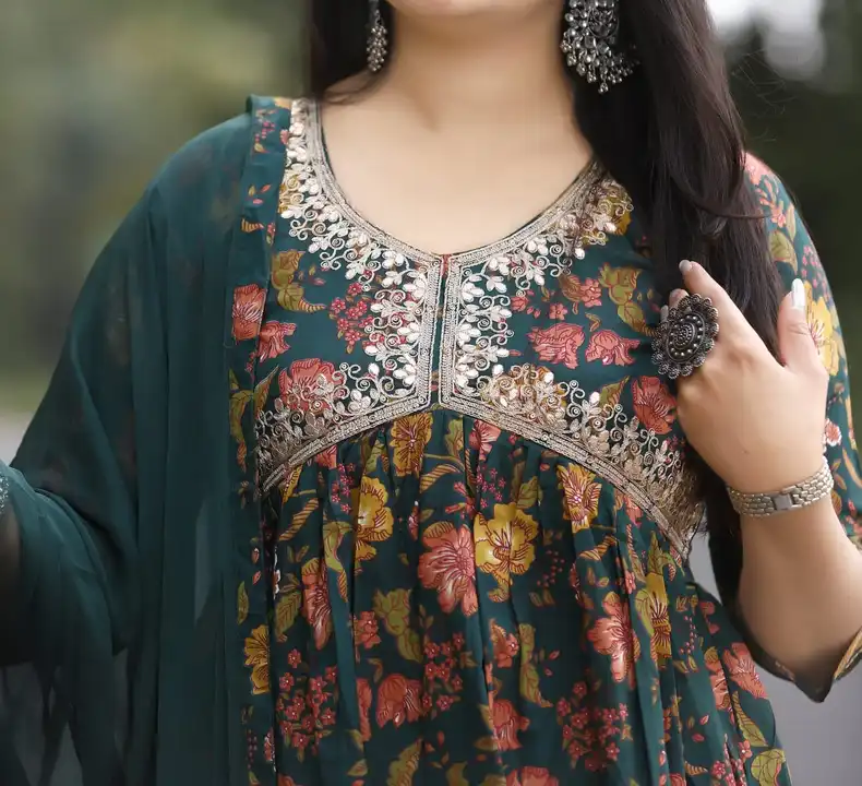 Kurti set uploaded by Ronak Fashion point on 7/13/2023