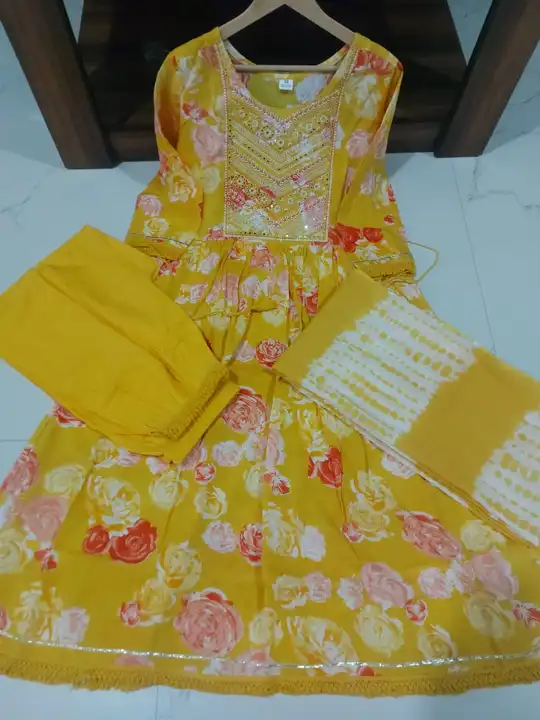 Kurti set uploaded by Ronak Fashion point on 7/13/2023