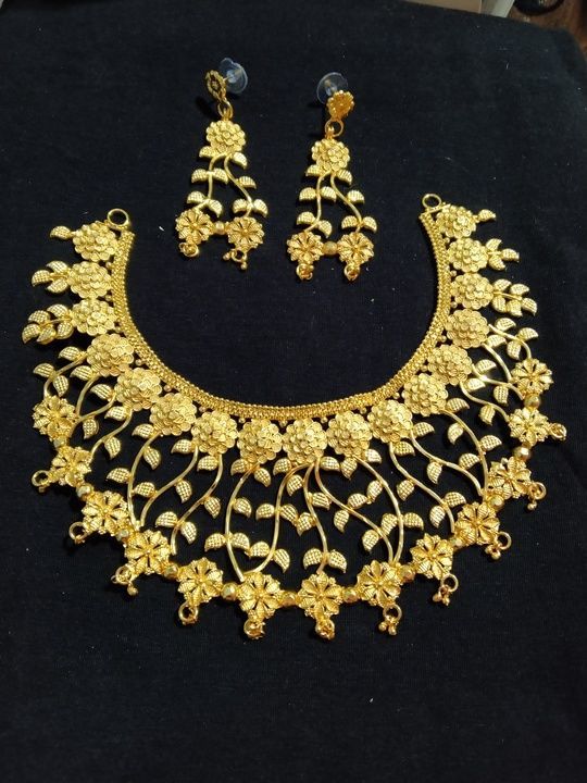 Gold polish jewellery uploaded by business on 3/16/2021