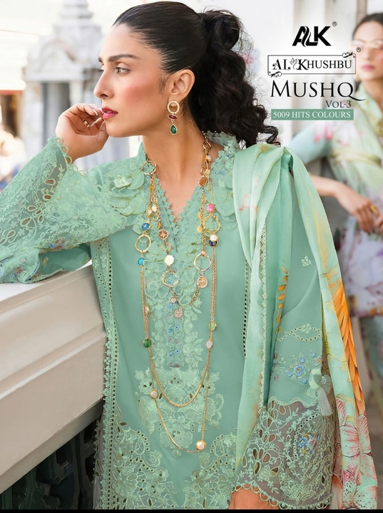 Post image Beautiful Pakistani suits