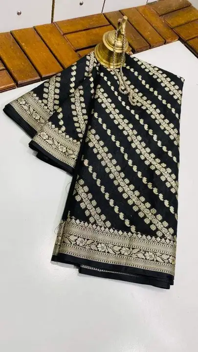 Banarasi warm silk saree  uploaded by Feyazi art silk saree on 7/15/2023