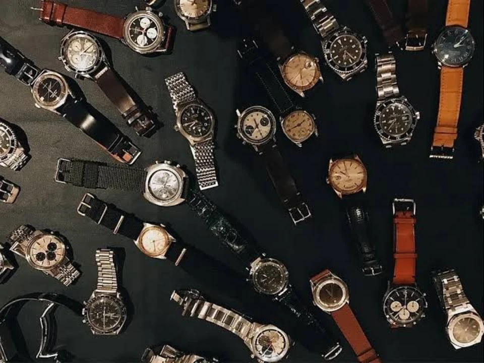 Warehouse Store Images of Trendy Watch Co.
