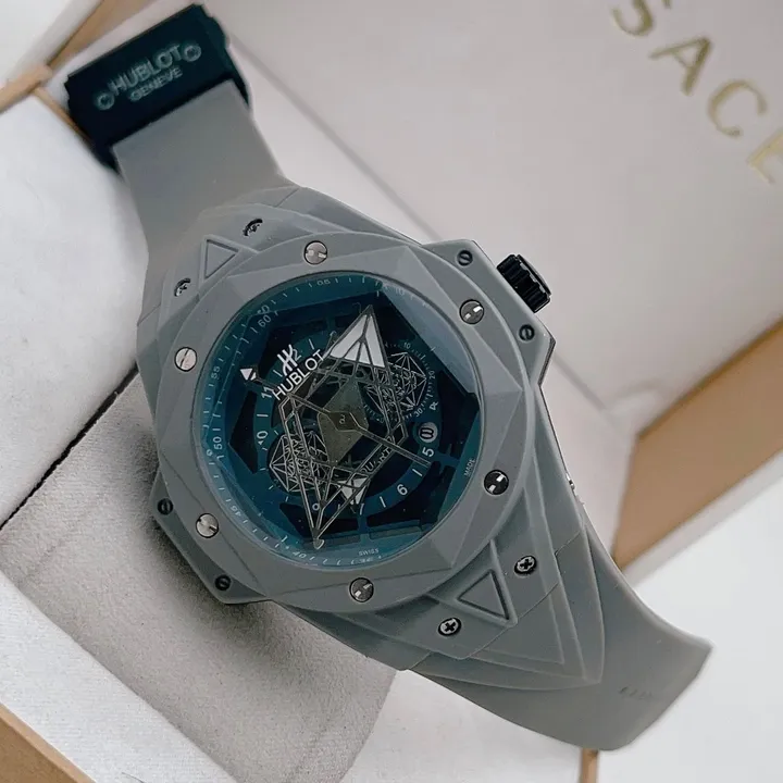 Hublot uploaded by The Trendy Store on 7/16/2023