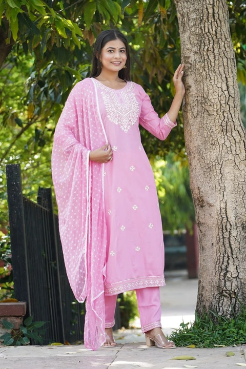 Kurti + pant + dupatta uploaded by Aparna fashion club on 7/16/2023