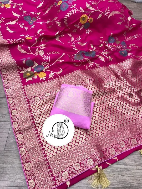 Presents munga silk saree

👉keep shopping with us 🛍🛍*


🥰🥰pure munga silk  with beautiful  meen uploaded by Gotapatti manufacturer on 7/17/2023