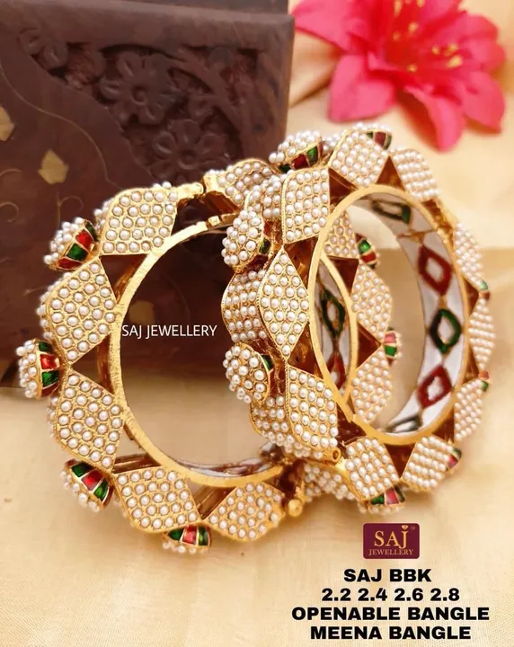 Post image I want 1 pieces of Bangles  at a total order value of 200. I am looking for Bangles . Please send me price if you have this available.