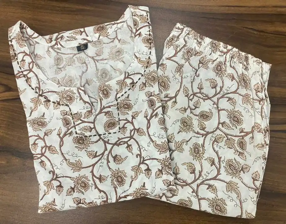 *Beutufull 🥰 Cotton  printed best night suits Very demandable product*

* uploaded by JAIPURI FASHION HUB on 7/18/2023