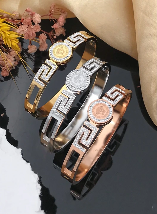 OPENABLE ANTITARNIS ROSE GOLD KADA uploaded by business on 7/18/2023