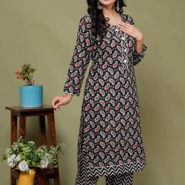 Kurti pent  uploaded by business on 7/18/2023