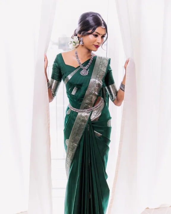 Saree uploaded by Divya Fashion on 7/18/2023