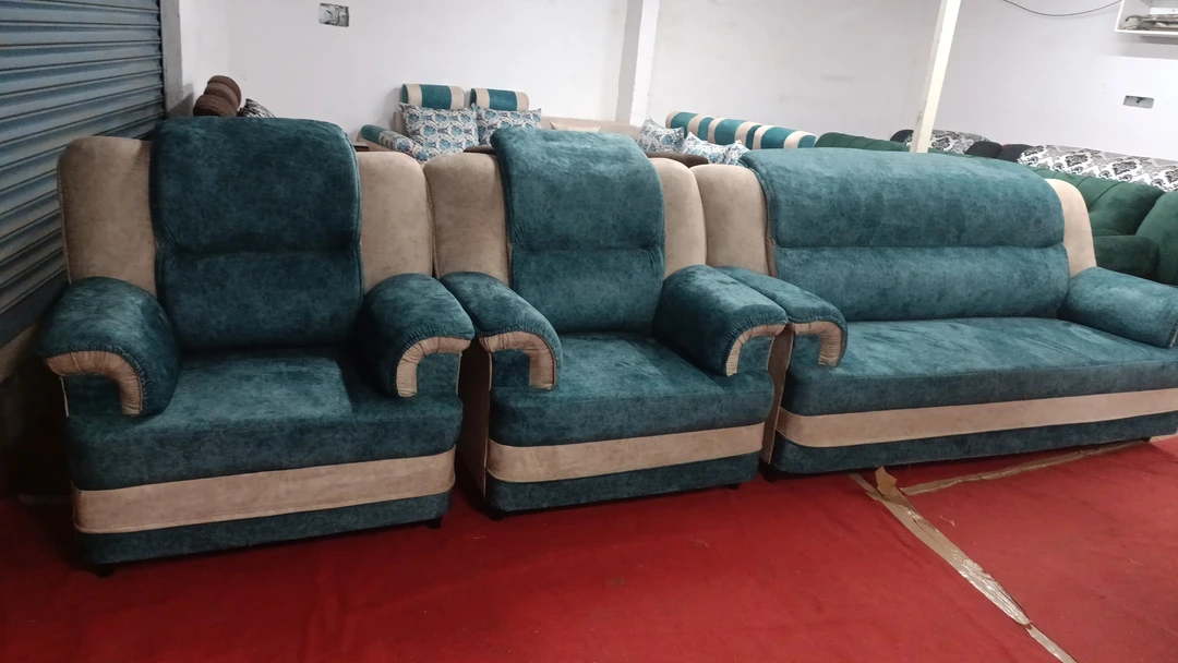 Post image We have 2 types of clothes 
Jute without washable 3+1+1 sofa 7500
Moshi cloth sofa set 8,000
Leather sofa set 9.500 
Only 3 seater sofa 5200
Divider table 3000
Centre table  2000
5 pillows 1500
2 puffy 3000
Delivery charges will be extra 
We are the manufacturer we use silver wooden frame and 32 density foam it comes with 1 year warranty...
For more information call us [8️⃣0️⃣1️⃣2️⃣3️⃣1️⃣1️⃣1️⃣7️⃣6️⃣]
Please interested peoples can WhatsApp me 
Thank you