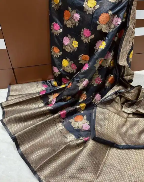 Banarasi dupeyan silk saree uploaded by Online selling of sarees  on 7/19/2023