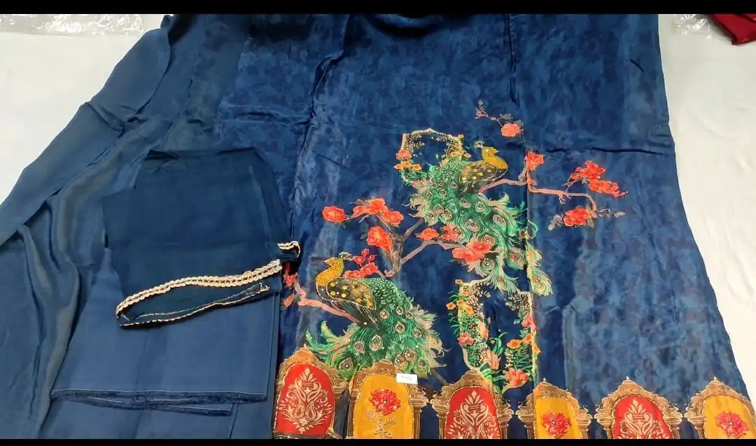 💯क्रेप fabric में  #गुजरी और मोर डिजाइन देख रहे थे #लो आ गए गुजरी के डिजाइन #और साथ में मोर  के भी uploaded by Deep boutique collection gohana on 7/20/2023