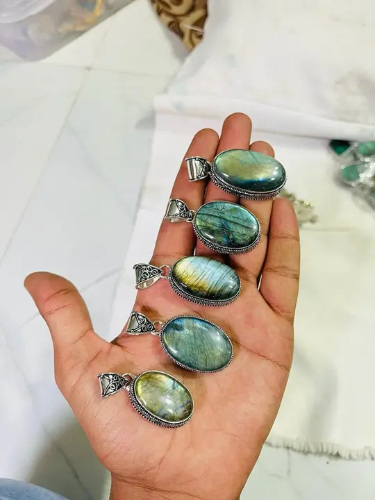 Product uploaded by Agate Gemstone jewelry parlour on 7/22/2023