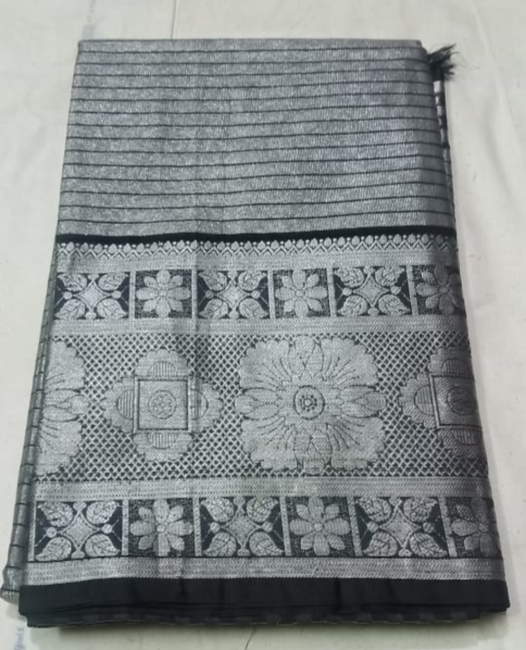 Baranasi zari tissue with iskat Saree  uploaded by Silko Tex  on 7/23/2023