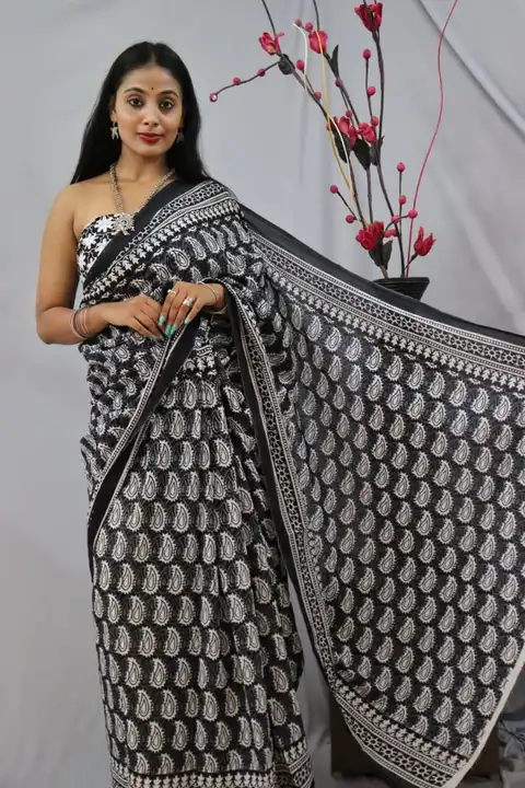 *HAND BLOCK BAGRU PRINT COTTON MUL MUL SAREES WITH BLOUSE PIECE*

👉🏻Assure Premium Quality
👉🏻Pur uploaded by Saiba hand block on 7/23/2023