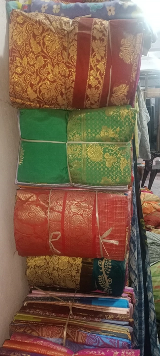 Post image I want 3500 pieces of Saree at a total order value of 100000. Please send me price if you have this available.