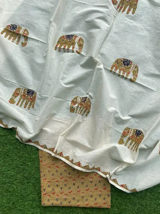 *Mull Cotton Dupatta with Ajrakh Patch and Kurtas Fabrics*

 uploaded by HEMA ART AND CRAFT on 7/25/2023