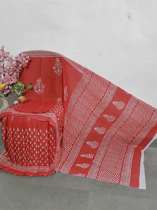 Pure cotton mulmul saree with blouse piece  uploaded by SHREE GOVIND COLLECTION on 7/25/2023