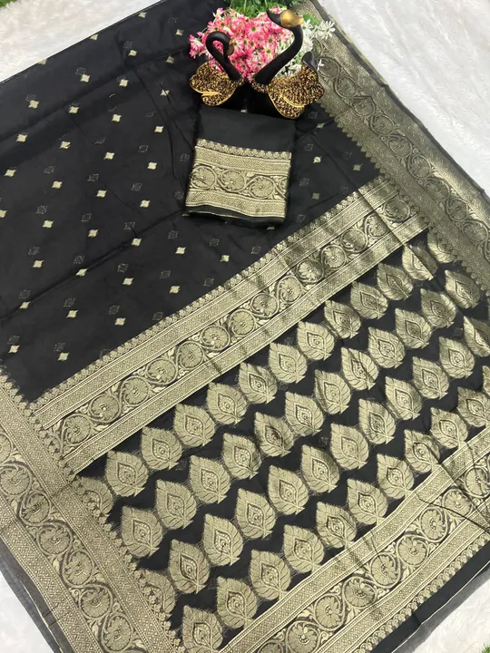 BUTUFUL SAREES  uploaded by Villa outfit on 7/25/2023