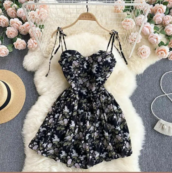 Post image I want 5 pieces of Dress  at a total order value of 2500. I am looking for I want same like this sample picture . Please send me price if you have this available.