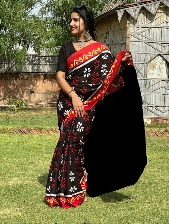 Cotton malmal Saree with blouse and  uploaded by Online selling  on 7/26/2023
