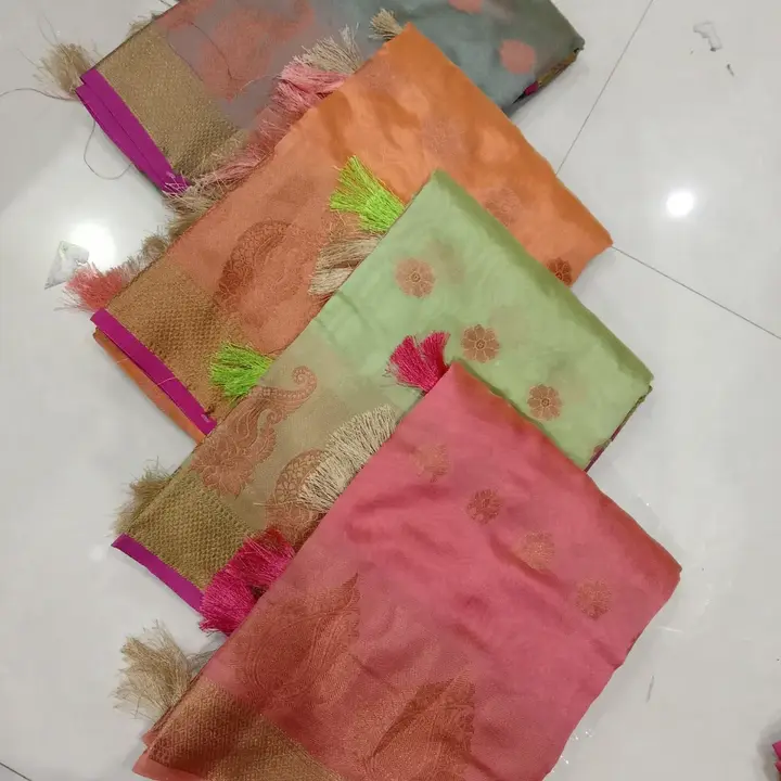 Organza Cotton Buta saree With blouse
Soft quality
 uploaded by Shv Sh Handloom on 7/26/2023