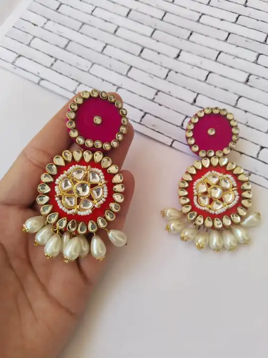 Pink kundan pearl earrings uploaded by business on 7/26/2023