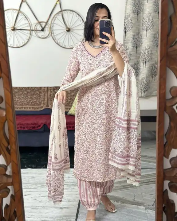 Suit with dupatta  uploaded by business on 7/27/2023