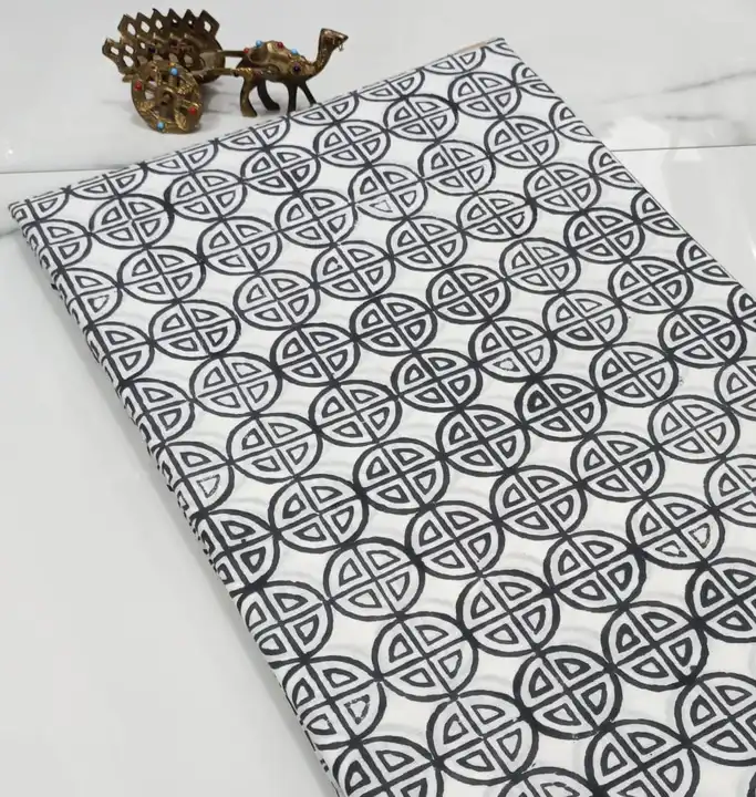 Post image New collection
Running fabric
 hand block print 
 Cotton .60×60
Bagru print Kalamkari
100% cotton
Width.. 44
Quantity 10 metre par design