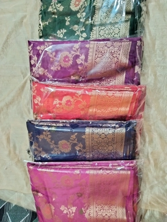 Post image Hey! Checkout my new product called
Banarasi pure silk katan saree .