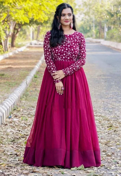 Sukhkarta Clothing Georgette
Thread Embroidery
Gown  uploaded by Sukhkrta clothing  on 7/29/2023