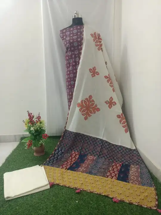 Applique printed cotton kurta set uploaded by Desert pastorale on 7/29/2023