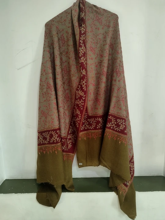 Pashmina Shawl with eye-catching handwork uploaded by business on 7/29/2023
