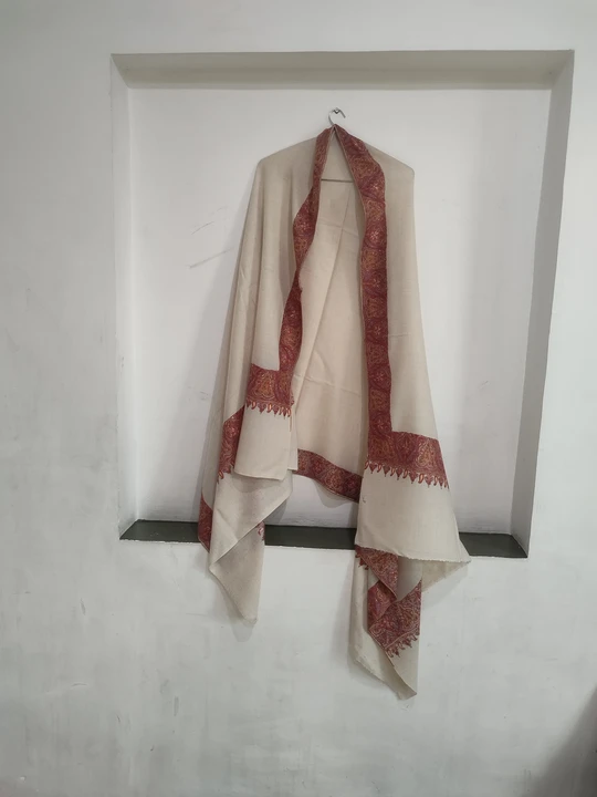 Pashmina shawl with beautiful handwork uploaded by Wani Kashmiri Shawls on 7/29/2023